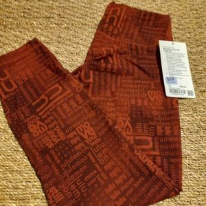 Lululemon Wunder train leggings.